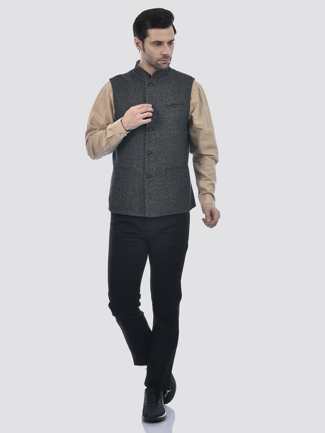Numero Uno Men Solid Black Waistcoat